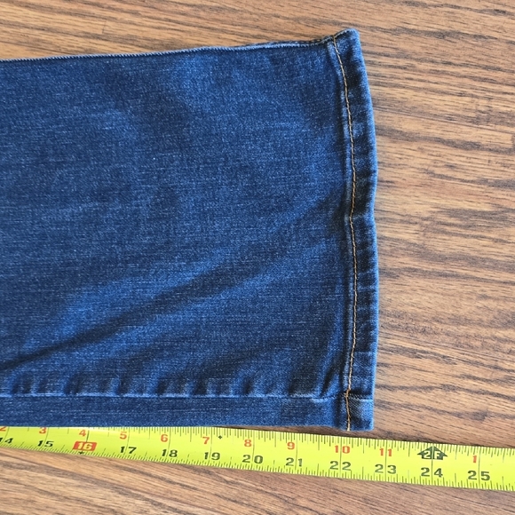 Judy Blue Wide Crop Jeans EUC - Women's Size 1/25 - Picture 11 of 13
